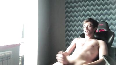 Young Cuties Porn - Nude and Cumming Amateur Boys!