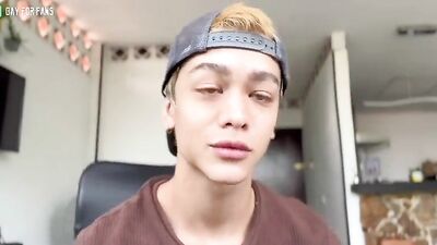 He Helps Himself - 469: The Ultimate Solo Gay Porn Experience!