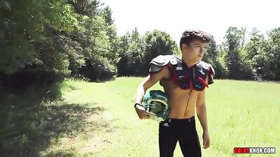 Outdoor Gay Porn Couple Show - Hot Sex and Bareback Action!