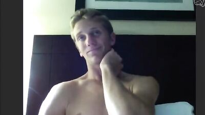 Young Muscular Blond Web Cam Solo - A Gay Porn Dream!