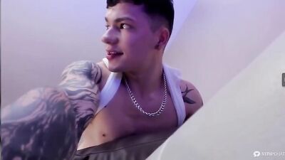 Gangbang Frat Party: Alans Big Cock Cam Show Gay Porn