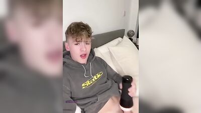 Tom Bakers Gay Porn Adventure: Exploring the limits of passion!