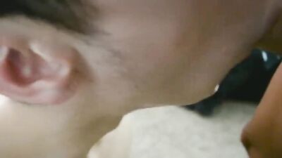 Cum-Sucking Cousins: Double Deep Throat Action!