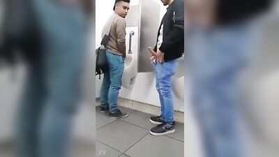 Cruising Twinks - Public Outdoor Oral Webcam Action!