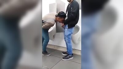 Cruising Twinks - Public Outdoor Oral Webcam Action!