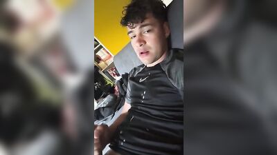 Amateur Wanking Heats Up with Hot Cumshot!