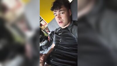 Amateur Wanking Heats Up with Hot Cumshot!