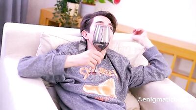 Twinks in Sexy Show: Handjobs, Bareback and Oral Pleasures!