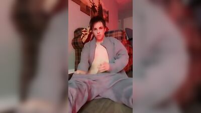 Young Twink Blowjobs and Cumshots: Exploring His Boy Hole!