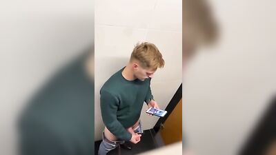 German Toilet Spy: Amateur Big Cocks Solo Straight Boys Voyeur