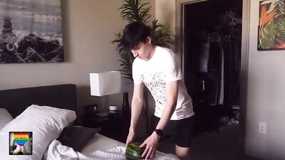 Creamy Watermelon Solo Sex HD - Cum Shots Web-Cam Delight!