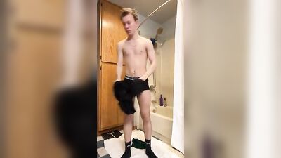 Young Twink Exposing His Huge Cock! - Vintage Gay Boy Solo Show
