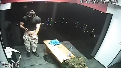 Caught in the Changing Room - Gay Porn Exposed!