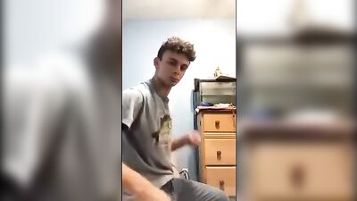 Naked Twink: Gay Porn Fitness Expert