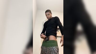 Black Str8 Guy Jerks Off: The Ultimate Cum Shots Handjob Experience!