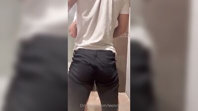 Rough Daddys Bareback Cam: Showing Whos the Real Boss!