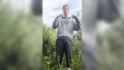 Ginger Solo: Handsome Cute Model Outside Wanking