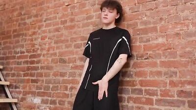 Strairwell Sofa Sex: Bareback Cum Shots Handjob Oral Porn!