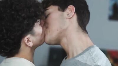 Kiss and Fuck - Hardcore Gay Porn Action!