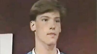 Young Twinks Hot Ass Gets Cummed on the Sofa - Vintage Gay Porn Videos