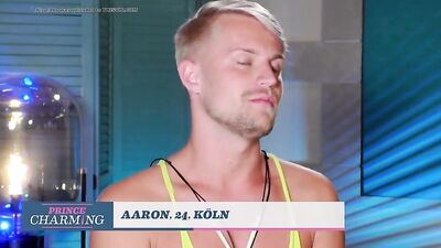 Sunny Bum Boys - CAM BOYS PORN! Exposing Amateur Blond Twinks on Deck!