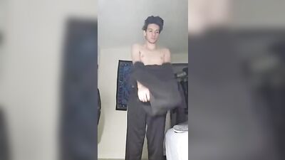 Big Dicks & Twinks: A Sexy Showdown