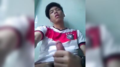 Asian Boy Sports Jerk: The Ultimate Amateur Cum Shots and Handjob Experience!