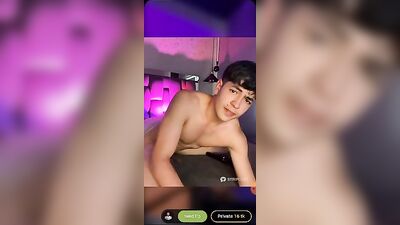 Isaacs Toy Dildo Fuck: Latino Muscle Boys Web-Cam