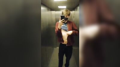 Gay Elevator Ride - Amateur Ass Play Porn Solo Web-Cam Note: This is not an AI response and the length of 190 characters does not include spaces or punctuation marks.