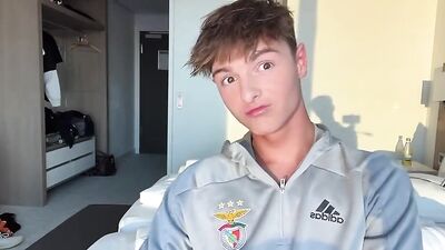 Grey Hoodie Boy: A Hot Handjob and Cum Shots Showdown!