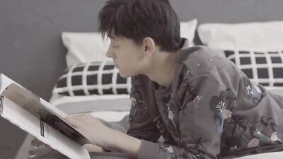 Russian Cumshots: Bareback Handjob Twinks Oral