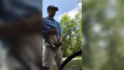 Outdoor Bliss: Young Twinks Cum in Public Webcam Shoots!