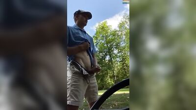 Outdoor Bliss: Young Twinks Cum in Public Webcam Shoots!