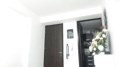 Cute teen with hot ass cums on abs