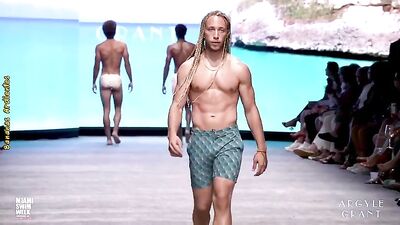 Muscle Men Desire: Argyle-Grant Passionate Connection