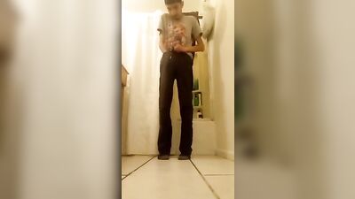 Young Jack-Off & Butt Stroke - New Gay Porn Experience!