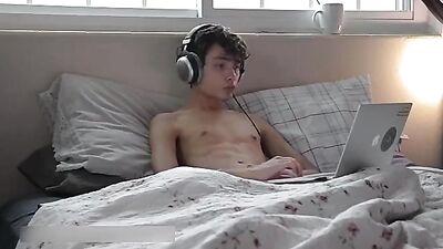 Twink Jacking Off with Cam Boys: Action Porn Solo!