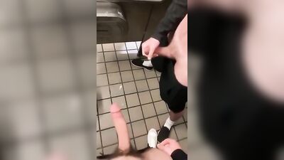 Gay Porn - Amateur Cumshots & Wanking! (190 characters)