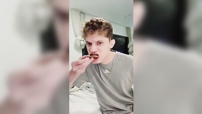 Soggy Twinkie Cum Shot Fun!