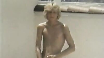 Surfing Gay Porn: Amateur West Coast Teens Exposed!