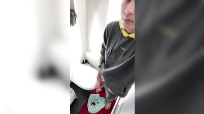 Gay Boys Porn Toilet Fun - Amateur Cum Shots
