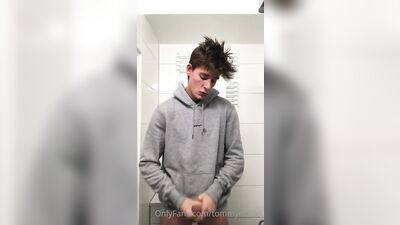 Gay Bathroom Boys Porn - Hoodie Guys Horny Escapades Revealed!