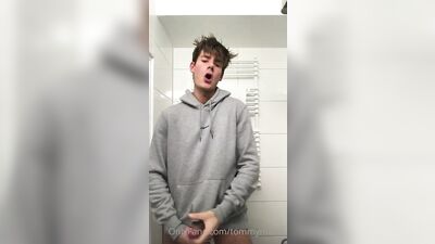 Gay Bathroom Boys Porn - Hoodie Guys Horny Escapades Revealed!
