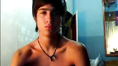 Young Webcam Hunk in Heat