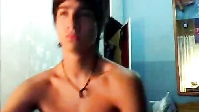 Young Webcam Hunk in Heat