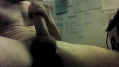 thick cock w big balls shaved