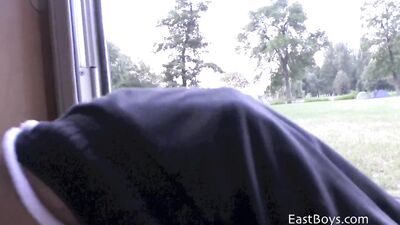 18 Skater Boy Gets Handjob