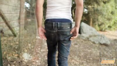 Next Door Twink Introducing Atheletic Ace Parker