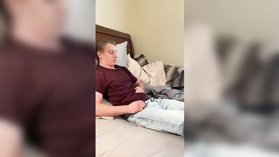 Twink Cum Play: Bedroom Masturbation & Exploration