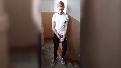 Twinks Hidd*en Jack-off Spot